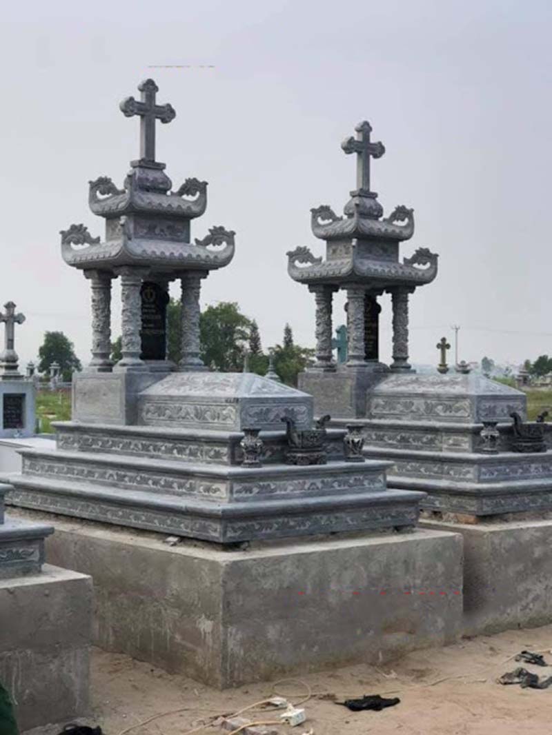 Mẫu mộ đá hai mái theo kiểu công giáo