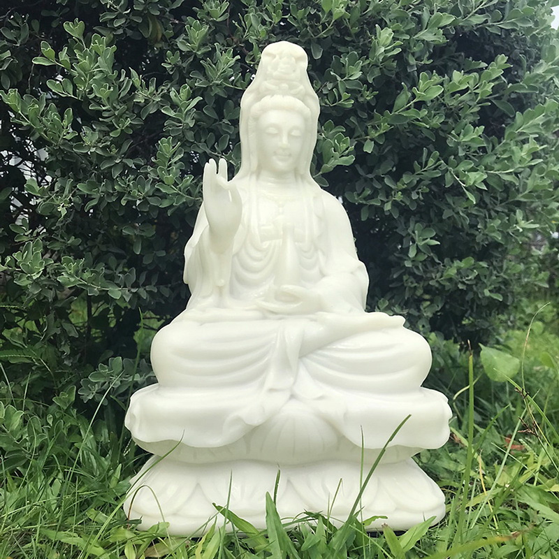 Mẫu tượng Phật Quan Âm bằng đá trang trí sân vườn