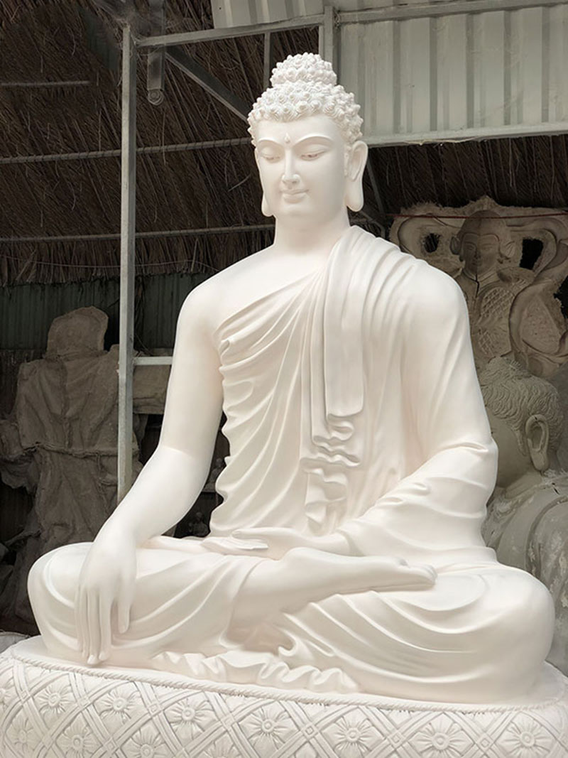 Mẫu tượng Phật Thích ca bằng đá ngồi