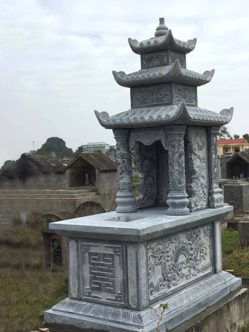 Lăng mộ đá có mái là kiểu lăng mộ được sử dụng phổ biến hiện nay