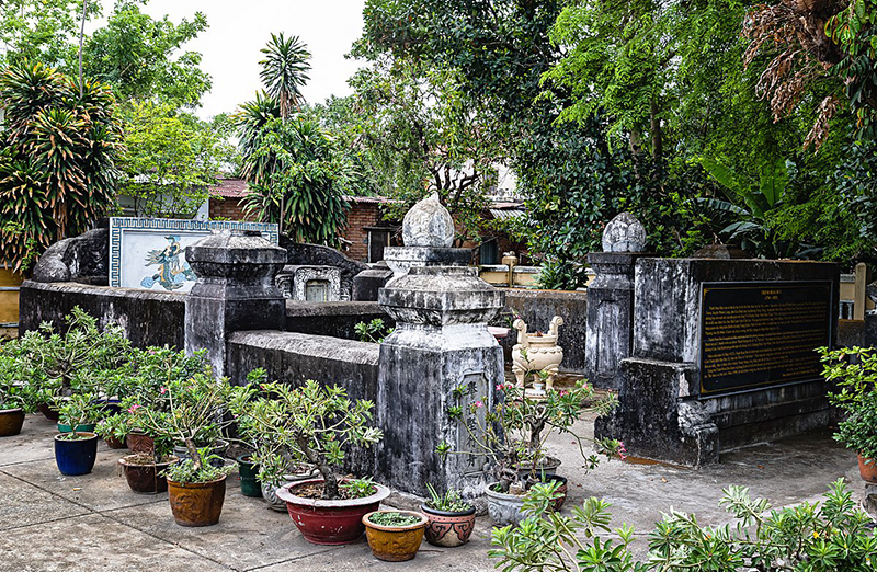 Lăng mộ Trịnh Hoài Đức