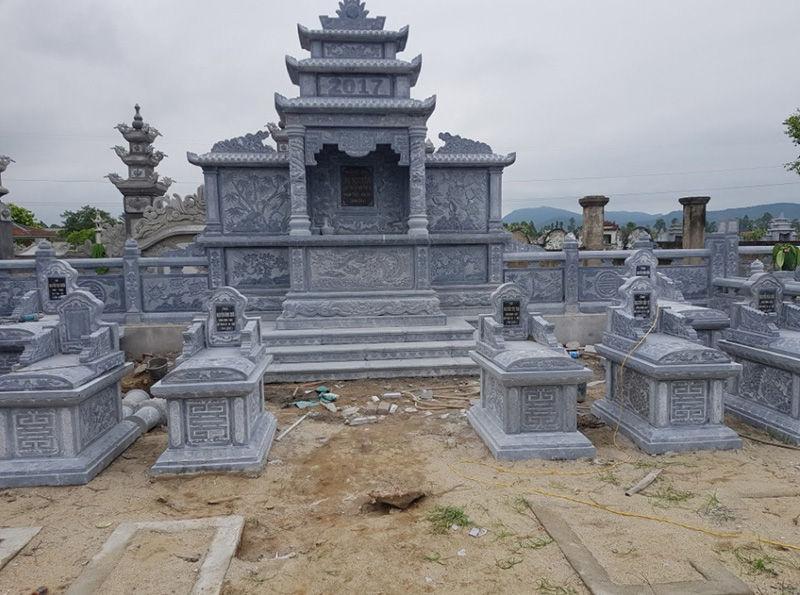 Lăng mộ đá là gì? Chi tiết về cấu tạo, ý nghĩa của lăng mộ đá 3 Cấu tạo của lăng mộ đá thường gồm 7 phần chính