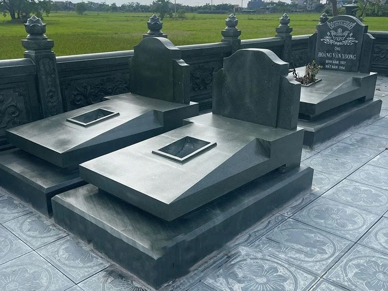Kích thước lỗ thông thiên khi xây mộ tiêu chuẩn và lưu ý xây dựng 2 Lỗ thông thiên là một khe hở hoặc lỗ nhỏ được thiết kế trên đỉnh của ngôi mộ